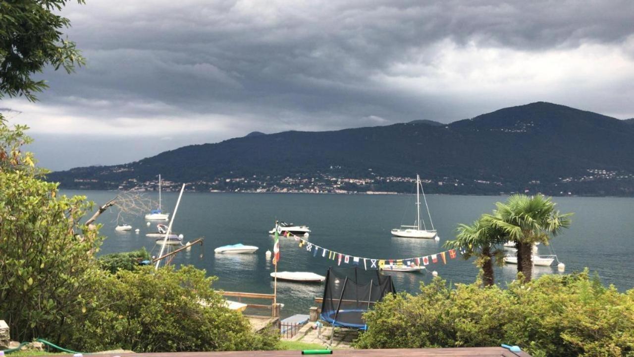 Casa Chia Lago Maggiore Laveno-Mombello Exterior photo