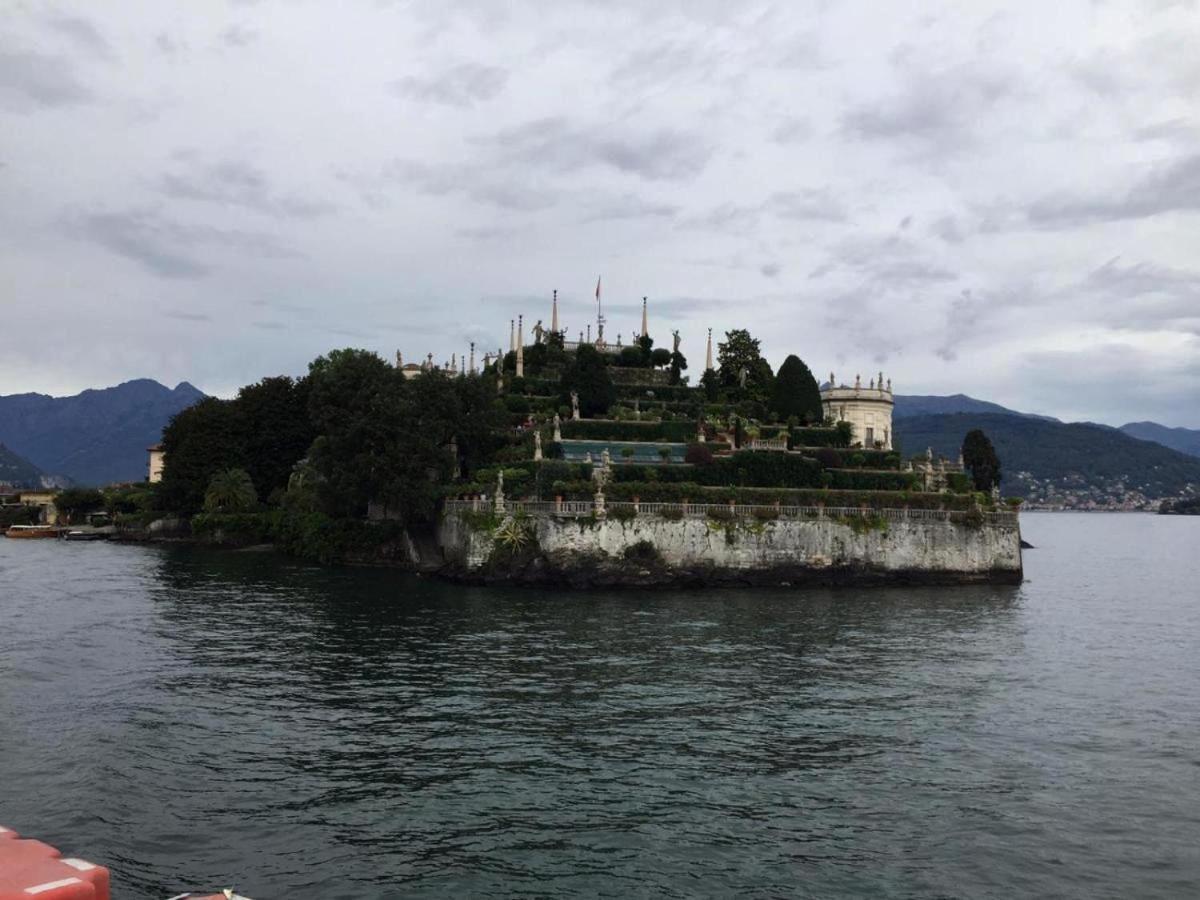 Casa Chia Lago Maggiore Laveno-Mombello Exterior photo